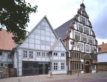 Hexenbürgermeisterhaus mit neuem Eingang, Renaissancebau von 1571, seit 1926 Heimatmuseum (Breite Straße)