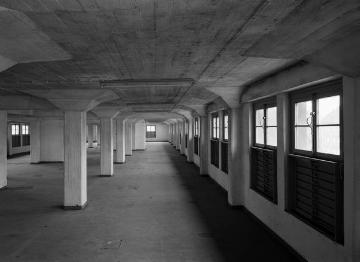Winterbourne-Kaserne (1945-1994), Lagerboden des Speichers 7 vor Sanierung - ab 2000 Umbau von 9 Speichern des einstigen Heeresverpflegungshauptamtes für Norddeutschland (1939-1945) zum Dienstleistungszentrum "Speicherstadt Münster"