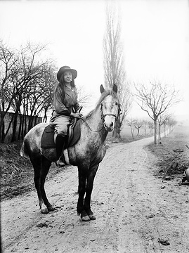 Begegnungen, Westfront 1914-1918: "Madelaine Nebel auf Strebshof", Zabern (frz. Saverne), Elsass (vgl. 07_199)