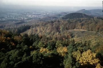 Hünenburg: Blick über den Kamm des Teutoburger Waldes nach Westen