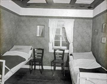 Zweibettzimmer in einer Jugendherberge, ohne Angaben, undatiert