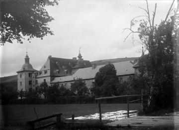Richard Schirrmann, Wanderungen: Schloss Adolfsburg bei Oberhundem, Sauerland (Original ohne Angaben)