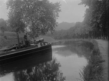 Ortsimpressionen, Westfront 1914-1918: Treidelpfad an einem Kanal, undatiert, ohne Ort - möglich: Rhein-Marne-Kanal bei Zabern (Saverne), Elsass (vgl. 07_305)