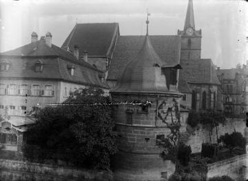 Richard Schirrmann, Wanderfahrten: Altstadtpartie mit Kirche und Wehrturm (Original ohne Angaben)