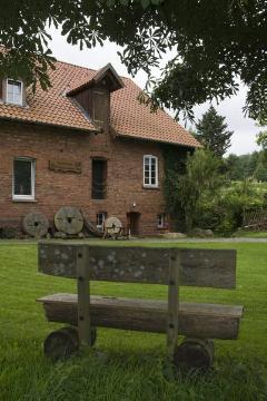 Hartings Mühle, gegr. 1809, Backsteinbau um 1900, eine von ehemals sechs Wassermühlen in Kleinbremen, Am Rehm 27