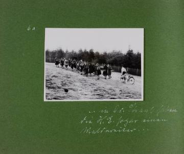 Fotoalbum Richard Schirrmann: "Fahrender Jugendherbergselternlehrgang im Gau Sauerland-Münsterland 1932"