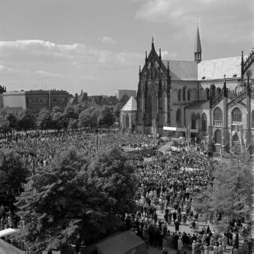 St. Paulus-Dom: Die "Große Prozession" auf dem Domplatz