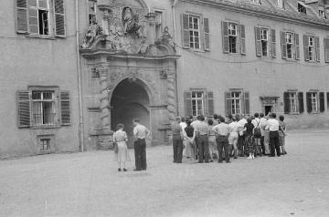 Tagungsrunde 1948 in Bad Homburg zum Wiederaufbau des Jugendherbergswesens nach dem 2. Weltkrieg (Neugründung des Deutschen Jugendherbergswerkes 1949 auf Burg Altena)