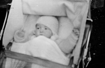 Richard Schirrmann, Familie: Sohn Wolfram, sein viertes Kind mit Gattin Elisabeth Schirrmann, geboren 1934