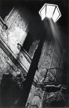 "Spuren des Krieges" - Motiv aus einem Fotoalbum des Jugendherbergswerkes Saarland für Richard Schirrmann zum 80. Geburtstag 1954, Fotografien von Joachim Lischke, undatiert