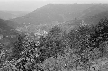 Blick über Altena mit Burg Altena (ab 1912 Jugendherberge), undatiert