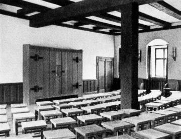 "Weltanschaulicher Schulungsraum" in der HJ-Gebietsführerschule Langemarck (1936-1945), Schloss Haldem bei Stemwede