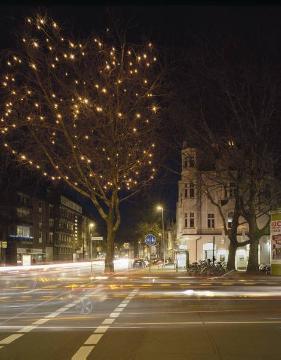 Weihnachtsbeleuchtung an der Warendorfer Straße Höhe Dechaneistraße, rechts: Naturkostfachgeschäft "Slickertann", Warendorfer Straße 98