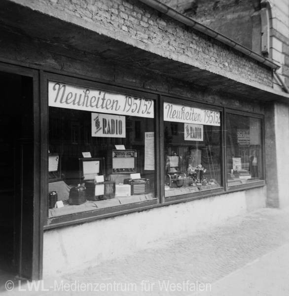 11_1194 Traditionsgeschäfte in Münster - Die Kaufmannschaft der Warendorfer Straße: Aus dem Familienalbum Horst und Hildegard Neufelder, 1950er bis 1980 Jahre