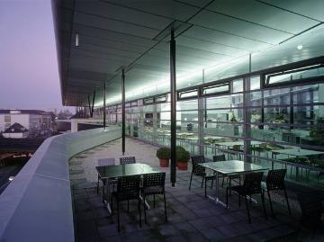 LWL-Bürohaus Warendorfer Straße 21-23, erbaut 1995: Dachterrasse mit Speisesaal (Architekten: P. Wilson und J. Bolles-Wilson)