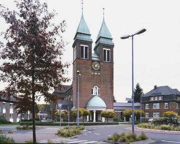Kath. Herz-Jesu-Kirche, Gladbeck-Zweckel, eingeweiht 1914, unter Denkmalschutz seit 1998