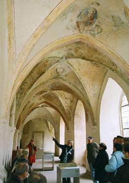 Kloster Dalheim: Besucherführung im Kreuzgang - Stiftung Kloster Dalheim, LWL-Landesmuseum für Klosterkultur