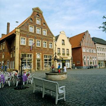 Warendorfer Altstadt: Marktplatz mit Brunnen und Kaufmannshäusern