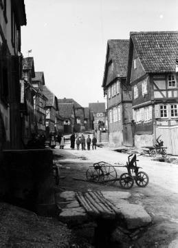 Hauptstraße in Küllstedt, Thüringen, Landkreis Eichsfeld - Geburtsort Dr. Joseph Schäfers, undatiert, um 1902? (vgl. 08_1010)