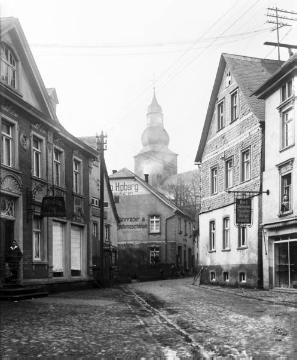 Attendorn-Altstadt mit Blick auf den Kirchturm von St. Johannes Baptist