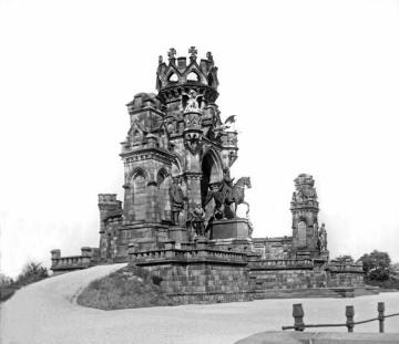 Das Kaiser-Wilhelm-Denkmal (1893-1902) auf der Hohensyburg, undatiert