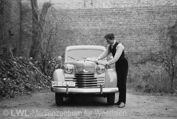 11_1226 Traditionsgeschäfte in Münster - Die Kaufmannschaft der Warendorfer Straße: Aus dem Familienalbum Horst und Hildegard Neufelder, 1950er bis 1980 Jahre