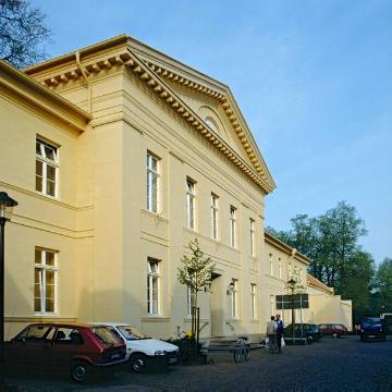 Warendorfer Altstadt, Gebäude der Volkshochschule, Kurze Kesselstraße 17 - früher Sitz des Gymnasium Laurentianum und später der Marienschule