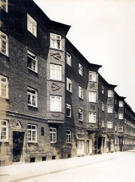 Dortmund, Uhlandstraße: Dreigeschossige Genossenschaftswohnanlage des Bau- und Sparvereins Dortmund, erbaut 1926, undatiert, 1920er Jahre