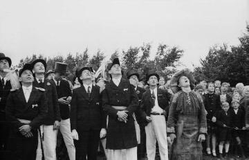 Nottuln, Juli 1948: Schützenfest der St. Martini-Bruderschaft - Vogelschießen mittels Wurfholz