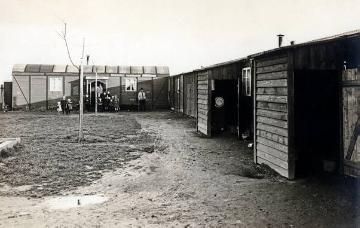 Minden, Waggonsiedlung in Aminghausen, errichtet 1929 von der Stadt Minden als Notunterkunft für 14 Familien, undatiert, um 1929?