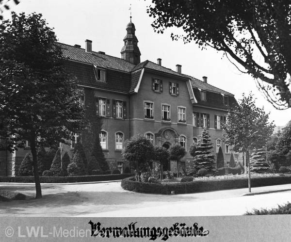 10_5568 Der Provinzialverband Westfalen. Geschenkalbum zur Verabschiedung von Landesoberbaurat Zimmermann 1928