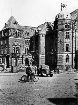 Landeshaus der Provinz Westfalen, Kriegsschäden: Partie der Front nach dem Luftangriff 1943 (Freiherr vom Stein-Platz)