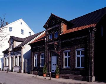 Gelsenkirchen-Ückendorf, historische Häuser Hüssener Straße 11 und 13 (vor 1945: Graf Schwerin-Straße)