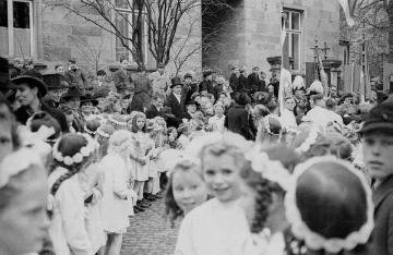 Prozession von Kommunionkindern in Nottuln, undatiert, um 1948?