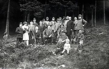 Jagdgesellschaft in Attendorn, undatiert, um 1932