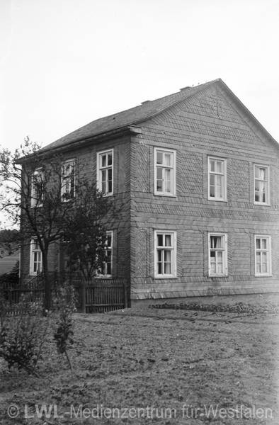12_377 Slg. Franz Dempewolff: Dorfleben im Schmallenberger Sauerland 1912-1940er Jahre