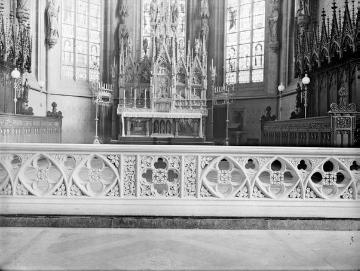 Liebfrauen-Überwasser-Kirche: Blick über die Altarschranken in den Chor