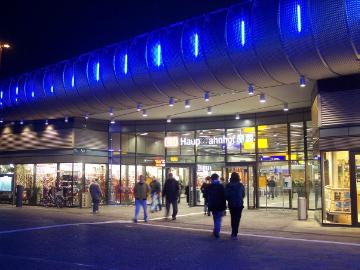Neuer Hauptbahnhof Gelsenkirchen nach der Renovierung für die Fußball-Weltmeisterschaft 2006