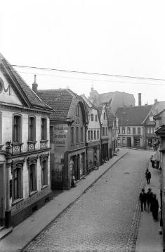 Ortskern Recklinghausen: Der "Holzmarkt" 1917. Vergleichsaufnahme von 2012 siehe Bild 11_3084.