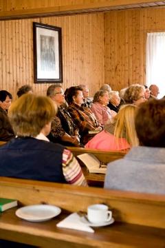 Eine sonntägliche Bibelstunde im Bet- und Gemeinschaftshaus Freudenberg-Mausbach