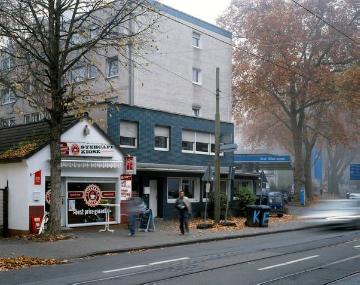 Gelsenkirchen-Ückendorf, Stehcafé und ARAL-Tankstelle an der Bochumer Straße