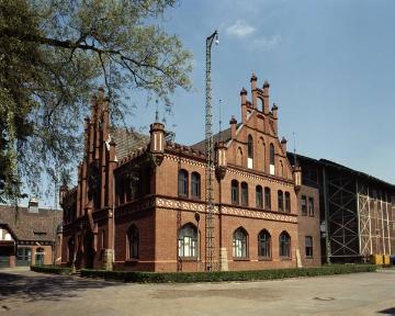 Werkstatt mit anschließender Maschinenhalle auf  Zeche Zollern, Dortmund - Zechenerbauung 1898-1904, Stilllegung 1966, ab 1981 erster Standort des LWL-Industriemuseums - Westfälisches Landesmuseum für Industriekultur