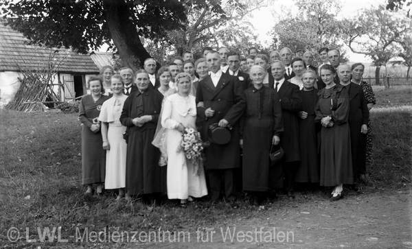 12_88 Slg. Franz Dempewolff: Dorfleben im Schmallenberger Sauerland 1912-1940er Jahre