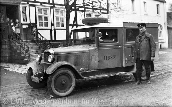 12_380 Slg. Franz Dempewolff: Dorfleben im Schmallenberger Sauerland 1912-1940er Jahre