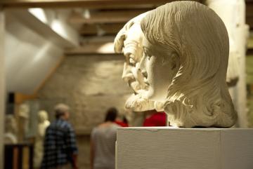 Sandsteinbüsten - Exponate der Bildhauerkunst im Baumberger Sandstein-Museum, Havixbeck