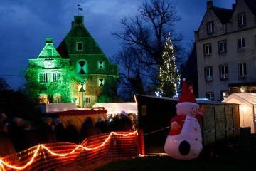 Weihnachtsmarkt am Wasserschloss Haus Ermelinghof in Hamm