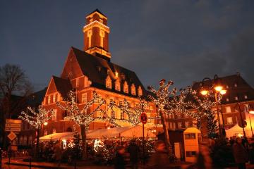 Weihnachtsmarkt auf dem Bottroper Rathausplatz