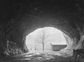 Eingang zur Balver Höhle, Apr. 1927.