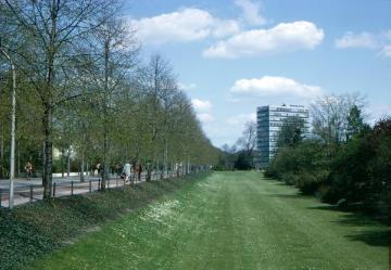 Grünanlage an der Promenade - Blick Richtung Servatiiplatz