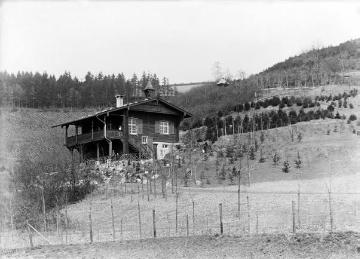 Das "Waldhaus" oberhalb der Ruhr bei Herdecke - Gästehaus der benachbarten Villa Hösch. Undatiert, um 1910?